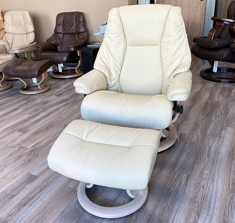 Stressless Live Paloma Kitt Leather with Whitewash Wood Base  Recliner and Ottoman