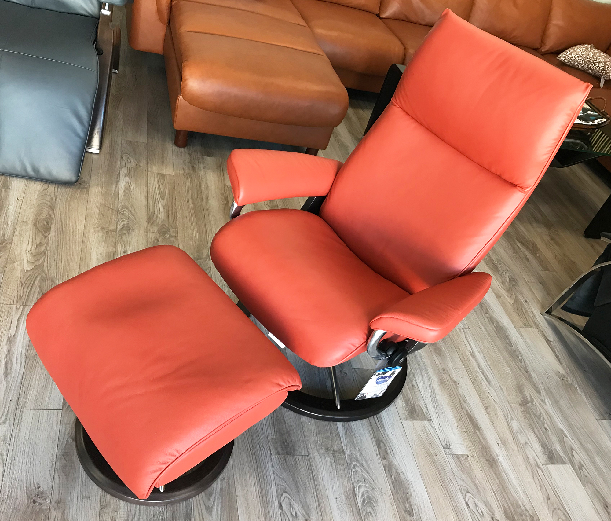 Stressless Aura Signature Base Paloma Leather Ekornes - Signature Henna Paloma Stressless Base and Henna by Leather Recliner Chairs Recliners Ottoman Chair Aura