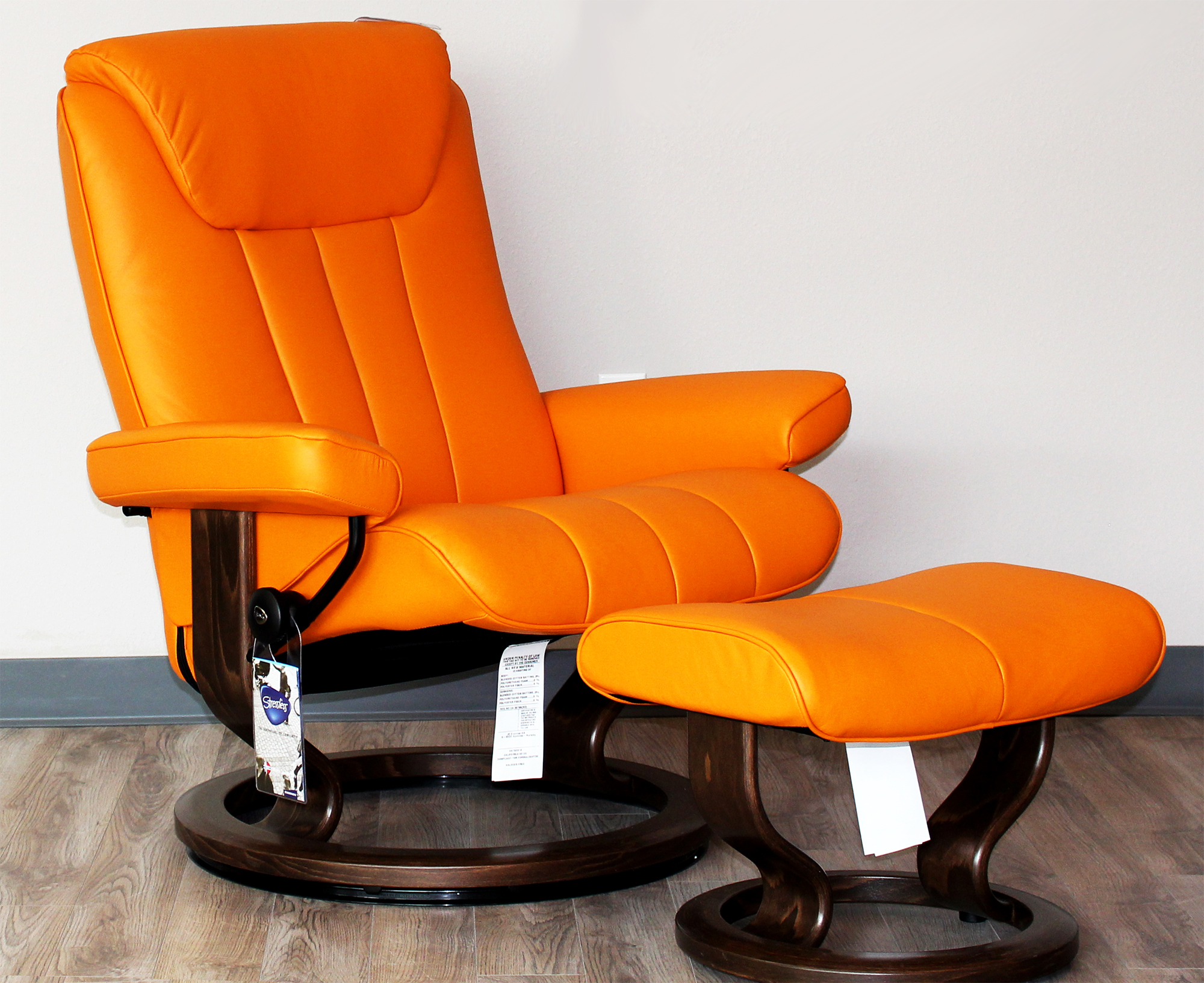 Stressless Bliss Paloma Clementine Leather Recliner Chair By Ekornes Stressless Bliss Paloma Clementine Leather Chairs Recliners