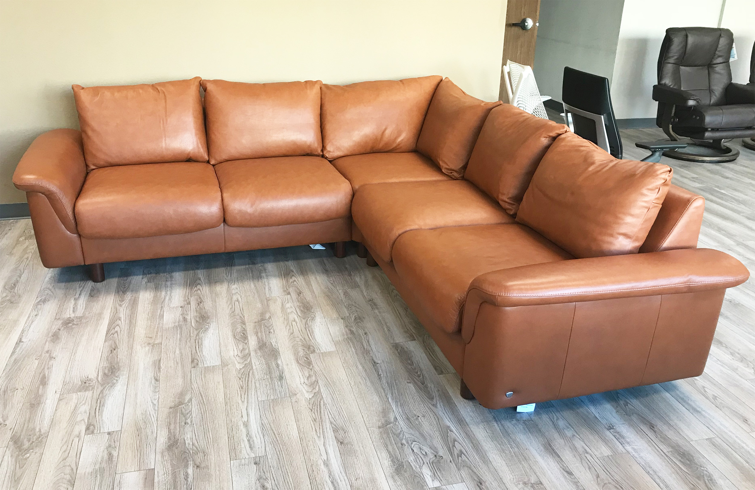 Anden klasse guiden fatning Stressless E300 6 Seat Sectional Sofa with LongSeat in Royalin TigerEye  Leather by Ekornes - Stressless E300 3 Seat Sofa